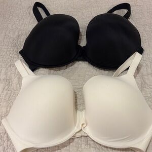 Lot of 2 Like New Soma T-Shirt Bras — Black & Ivory size 36 DDD